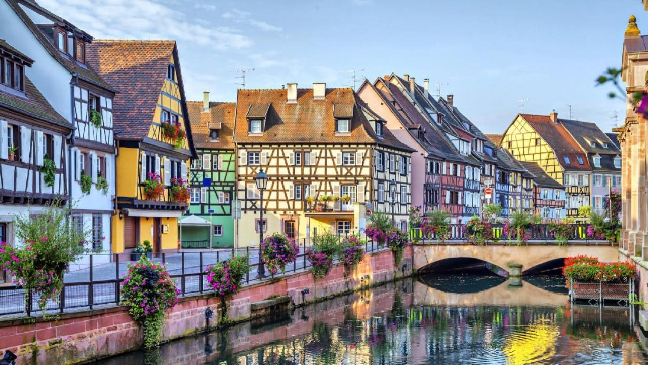 Sous Les Toits Du Zinc - Climatise Lägenhet Colmar Exteriör bild